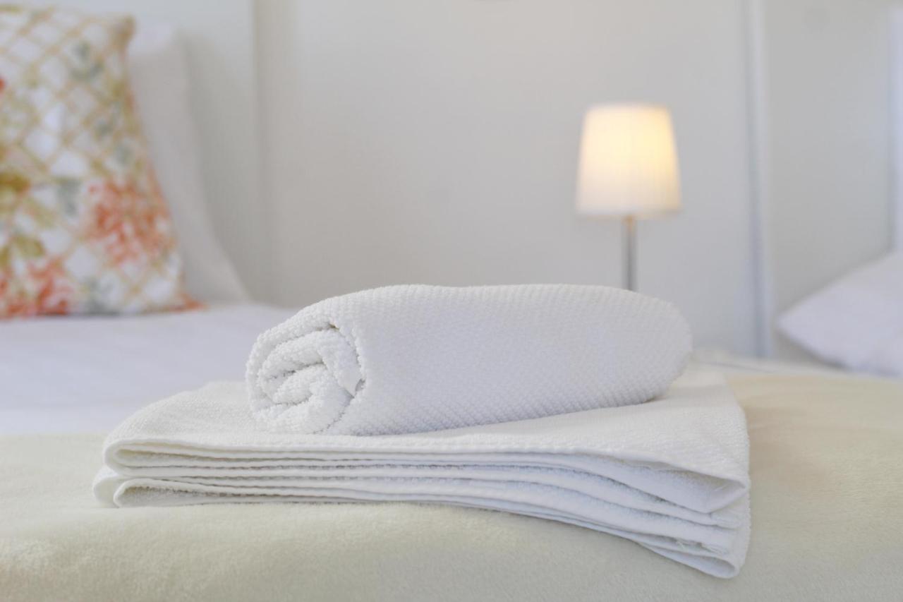 T3 Holiday Cottage Near The Beach | C225 Porches  Eksteriør billede